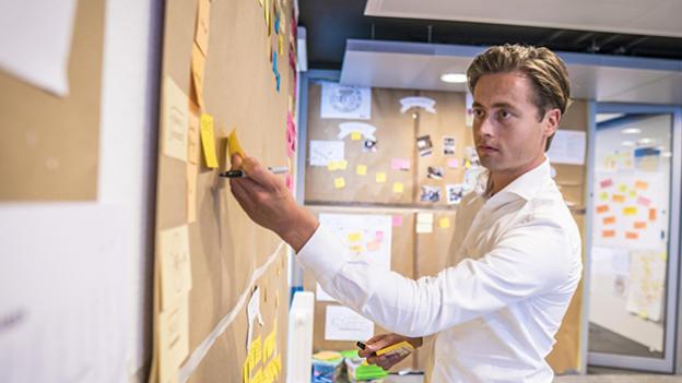 Over ons - development program